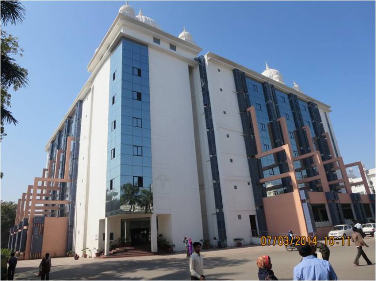 kgmu university 768x574